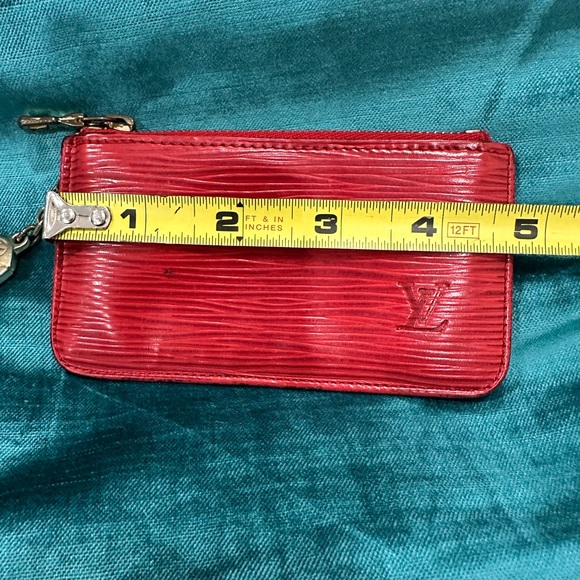 Louis Vuitton red Epi keychain pouch - Picture 12 of 12